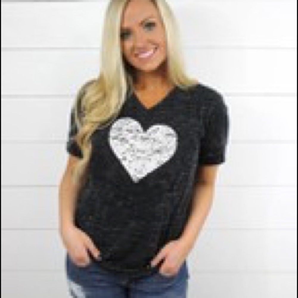 Gray marbled short sleeve heart top